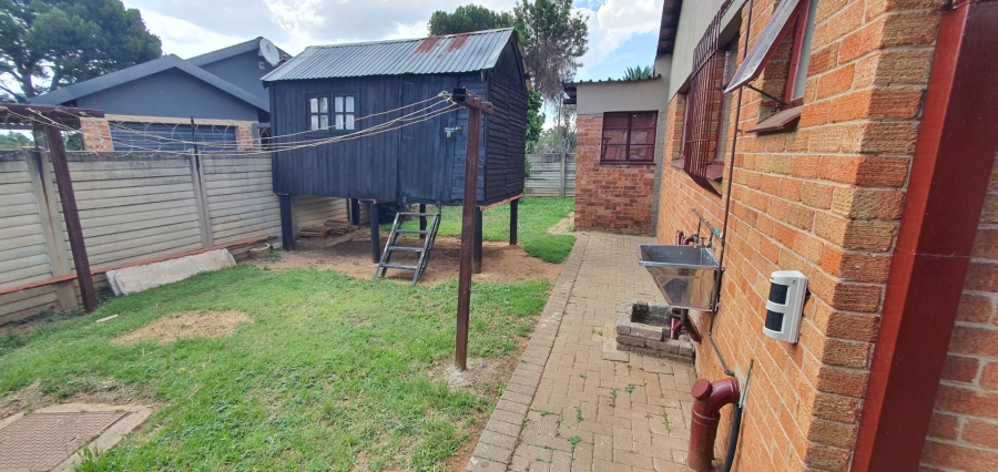 5 Bedroom Property for Sale in Fauna Free State